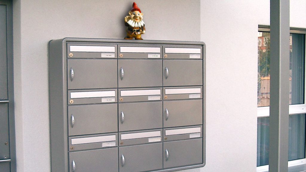 9er-briefkastenanlage in grau aluminium