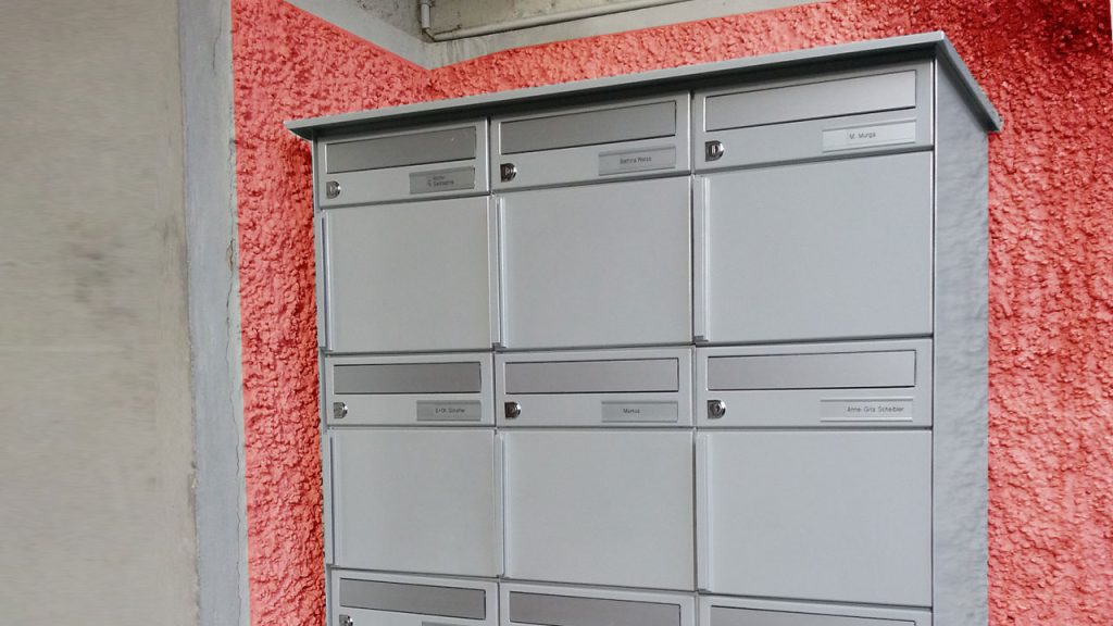 9er-Briefkastenanlage in grau für die Wandmontage